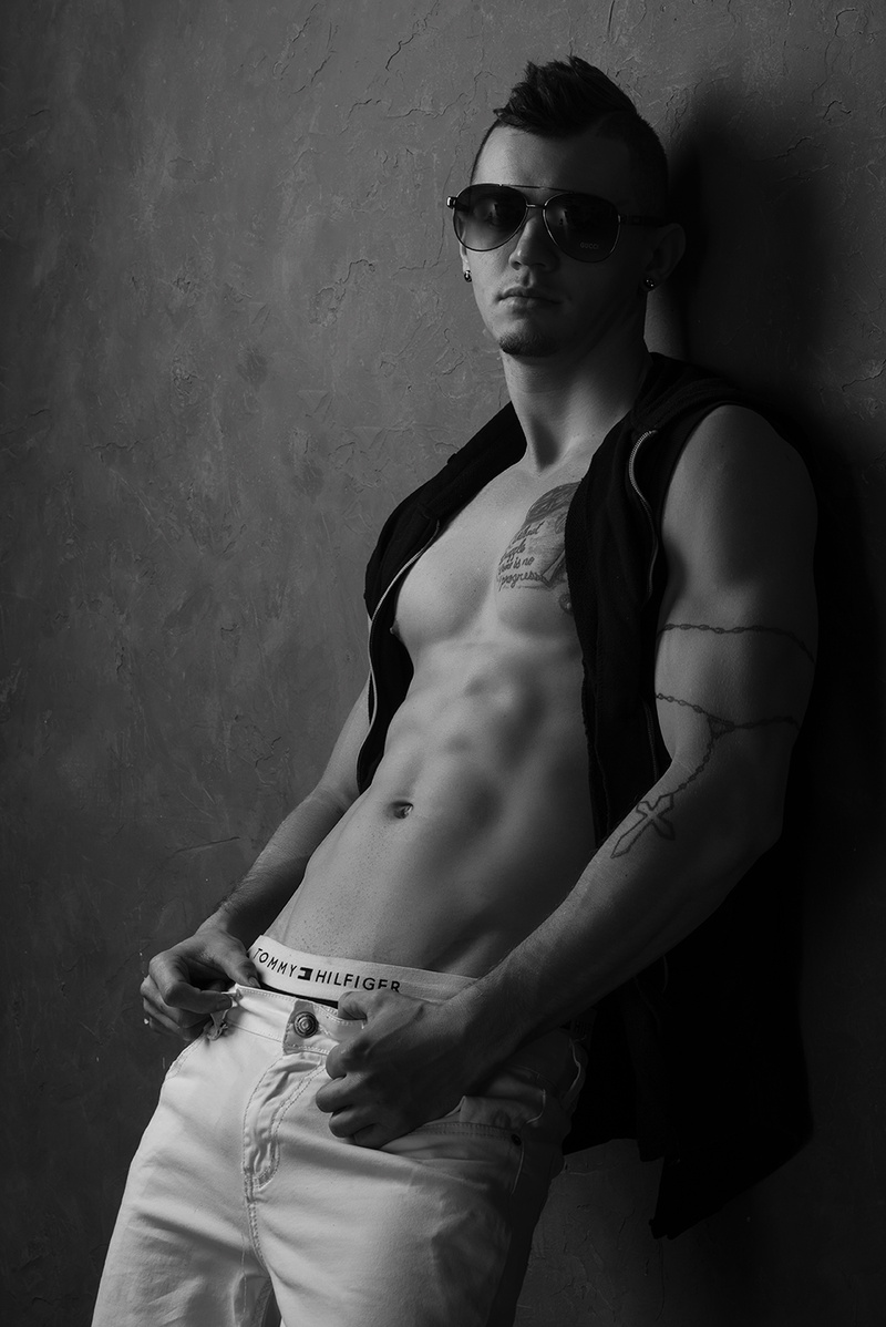 Male model photo shoot of Aaron Copas by Aktis Creative in Columbus, Ohio