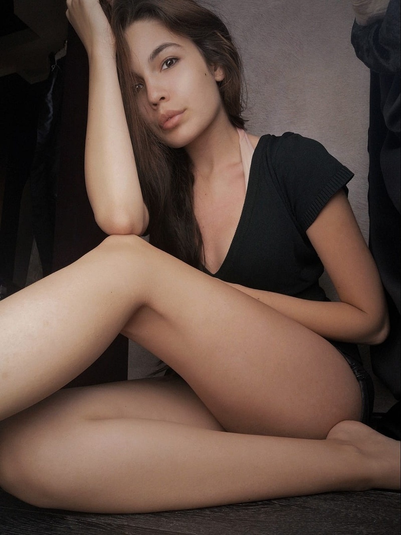 Female model photo shoot of Andra Vlad