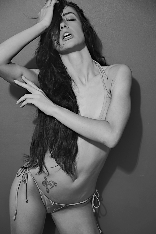 Female model photo shoot of Ophelia Bloom