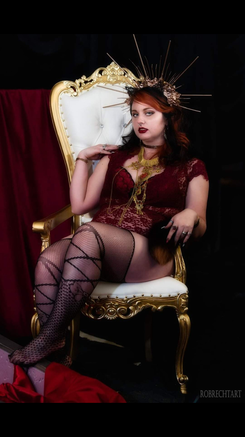 Female model photo shoot of Bobbiebelladonna by RobrechtArt
