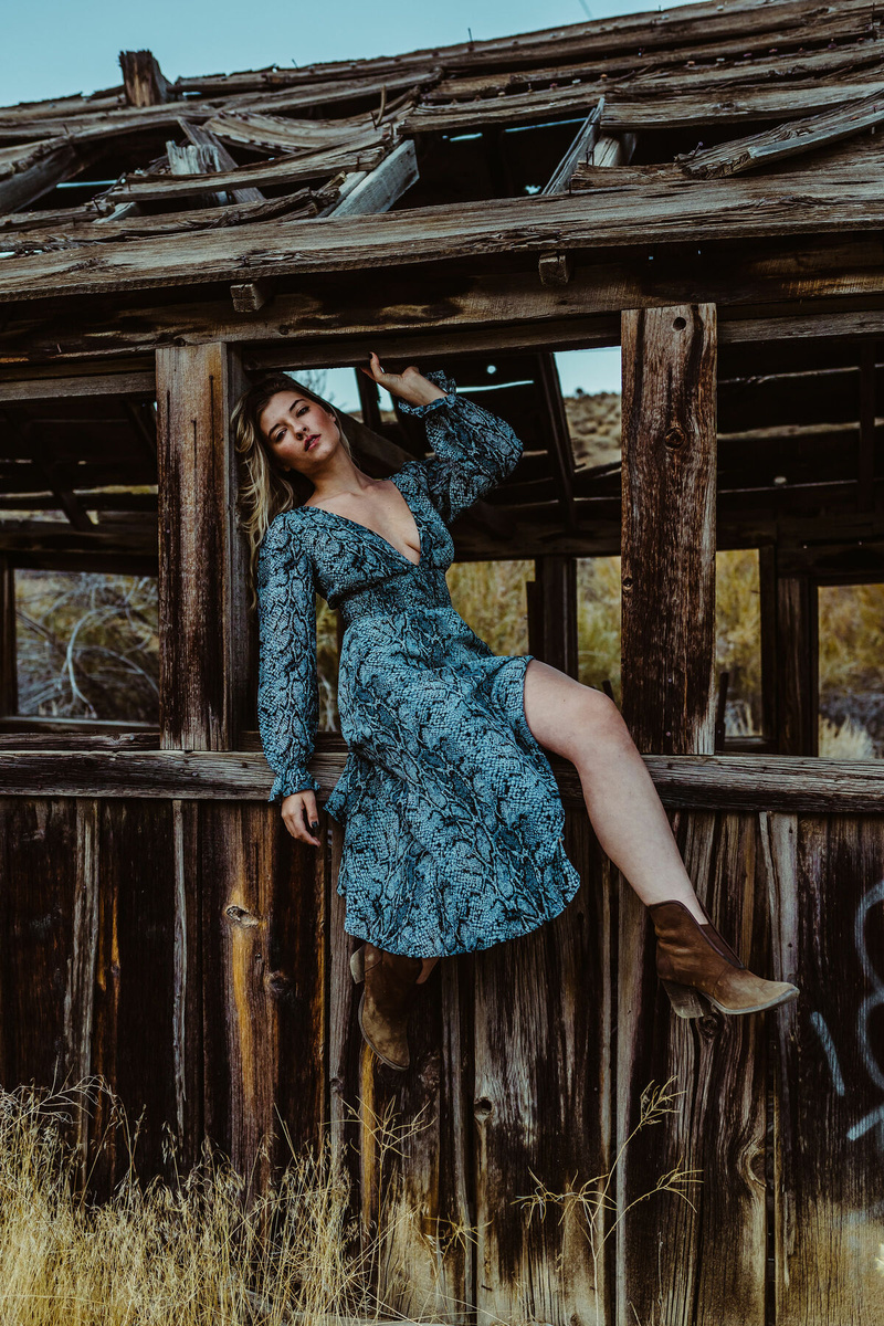 Female model photo shoot of SavannahRain in Reno