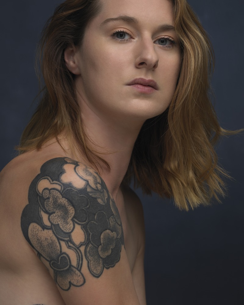 Female model photo shoot of Yael Belledecandeur by ursrecher in Basel
