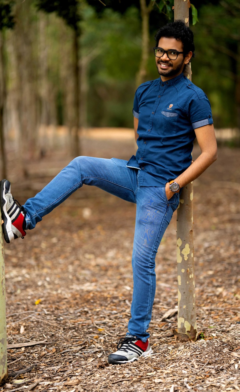 Male model photo shoot of Nikhil Garg