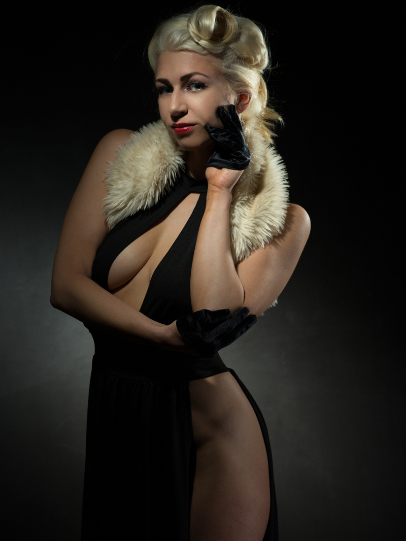 Female model photo shoot of Olga Hersh by GWaas