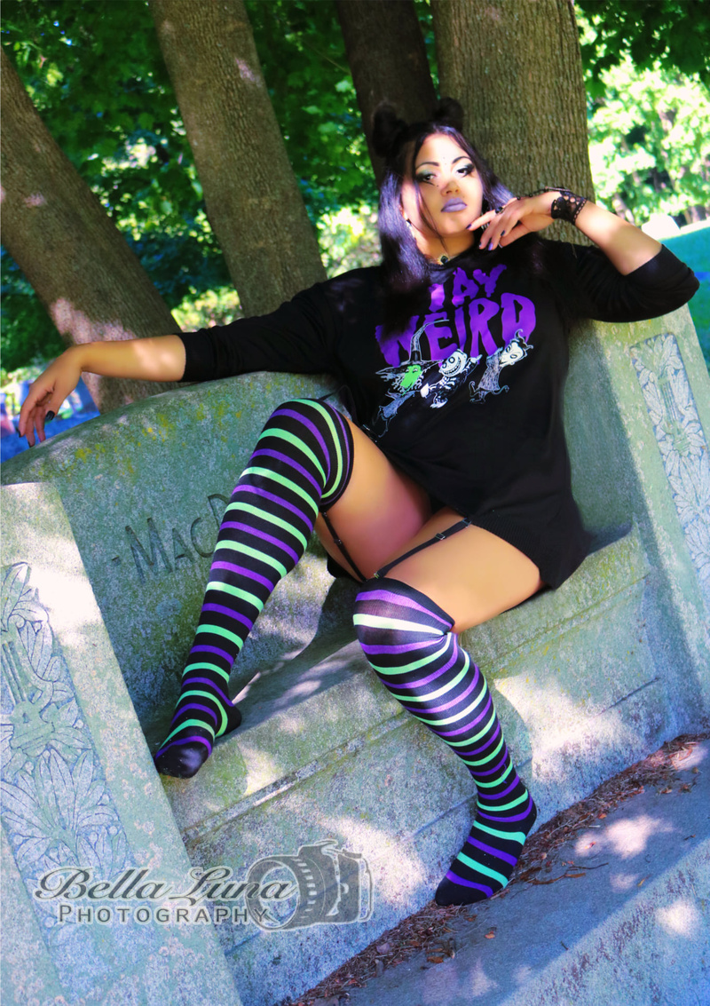 Female model photo shoot of BossLaydee Alicia by Bella Luna Photography in Oakwood Cemetery