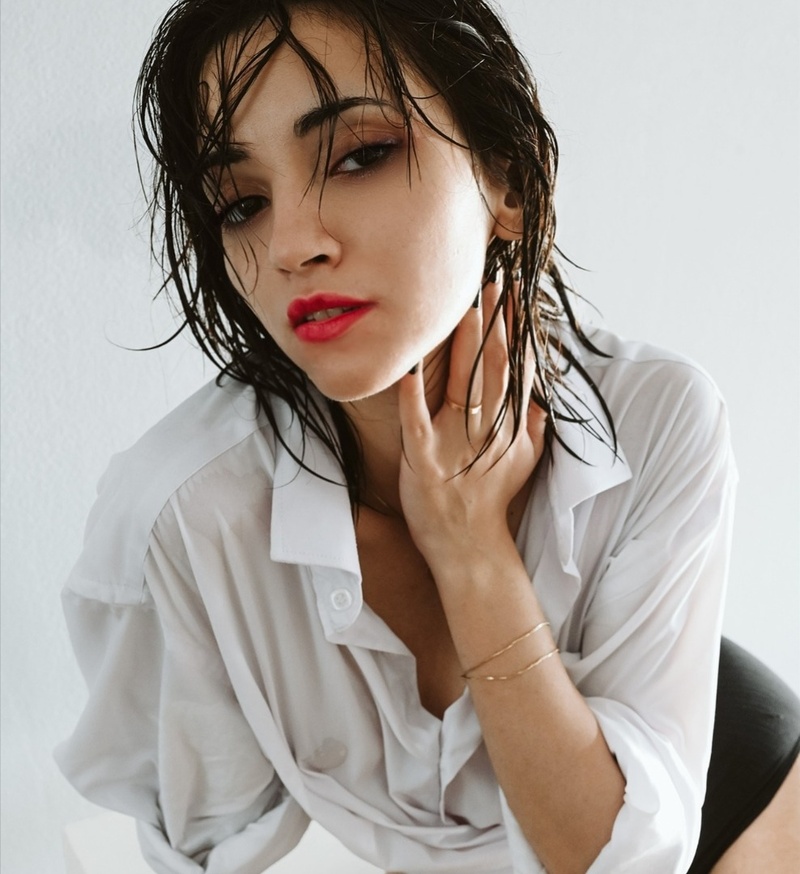 Female model photo shoot of lobna_hela