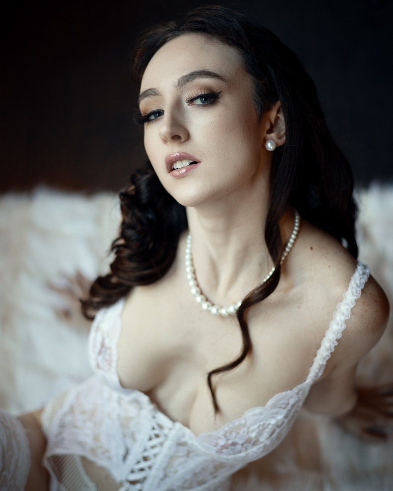 Female model photo shoot of Audrey Benoit