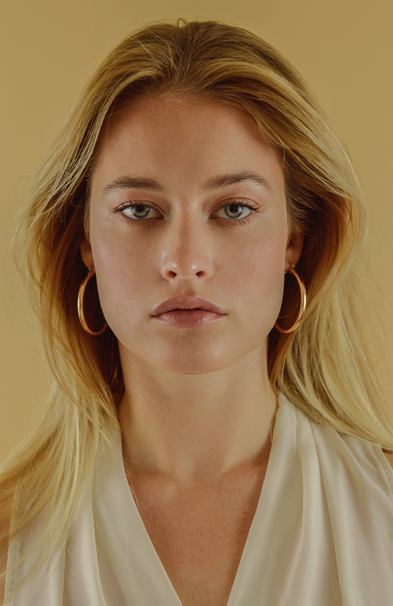 Female model photo shoot of Lily Vinogradova