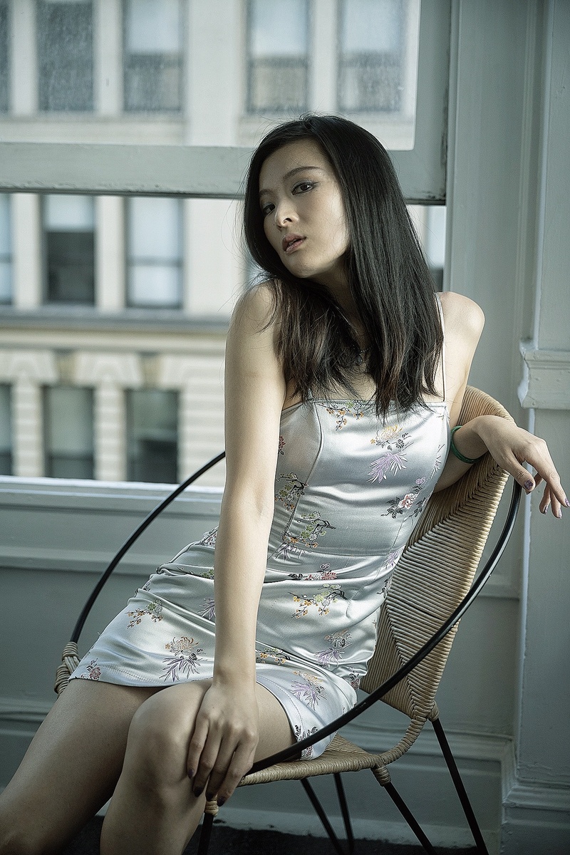 Female model photo shoot of Jianli43