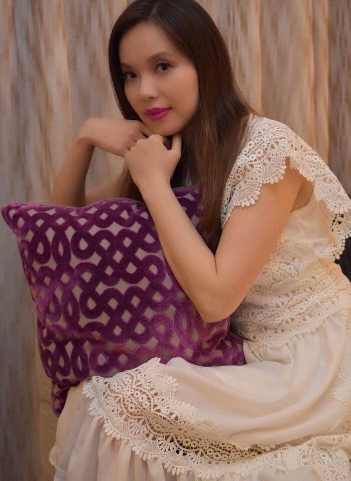 Female model photo shoot of Charming AY