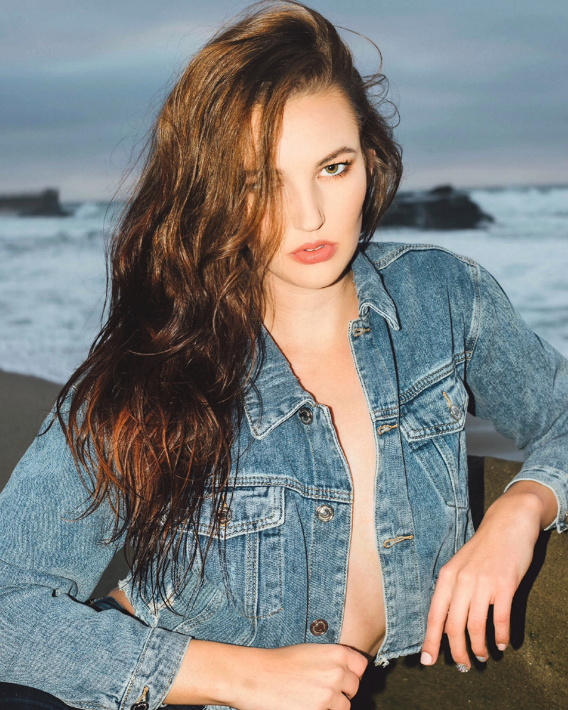 Female model photo shoot of Brooke_Packard