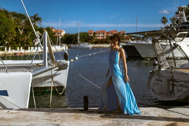 Female model photo shoot of AsiaFioravera in Playa Del Carmen