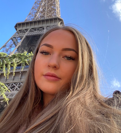 Female model photo shoot of Wiktoria Swider in Paris