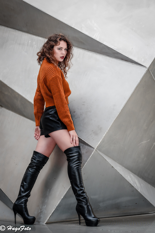 Female model photo shoot of Laura van Eer