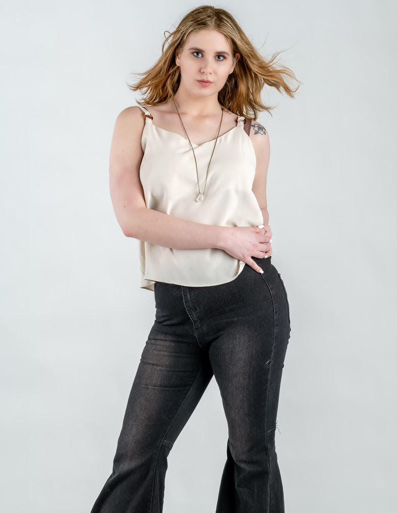 Female model photo shoot of kaylacat by CJ Chastain