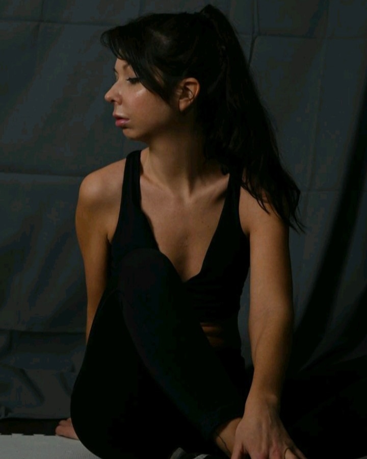 Female model photo shoot of Jlynn914 in Philadelphia PA