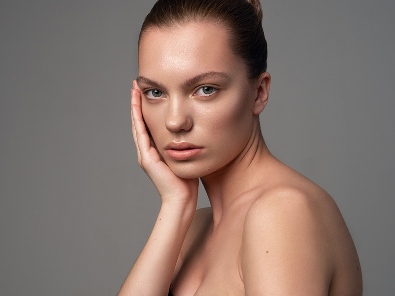 Female model photo shoot of Anastasia Konstants
