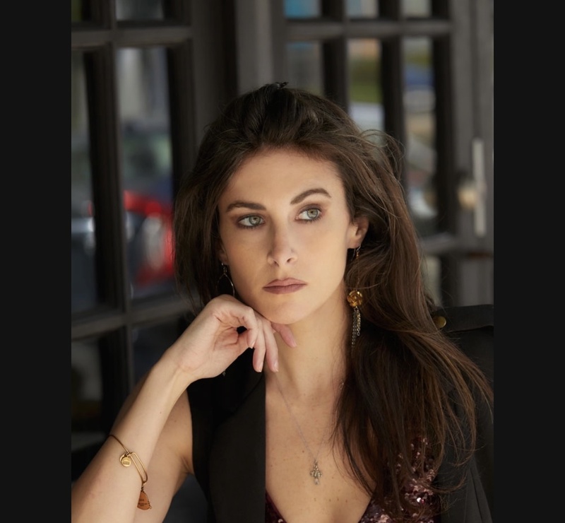 Female model photo shoot of Lauren by David Hart Photo in Miami, Florida
