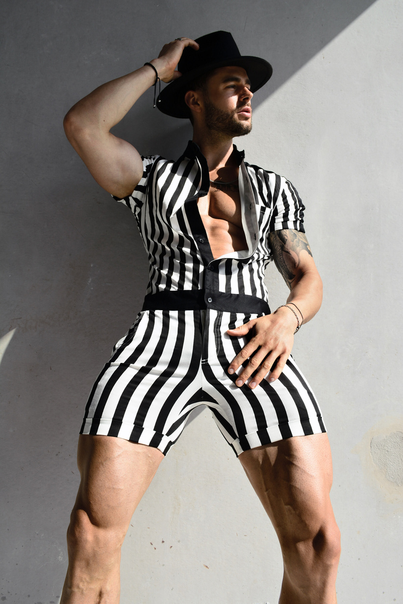 Male model photo shoot of etfitnesscoach by S Reyes in Miami, FL