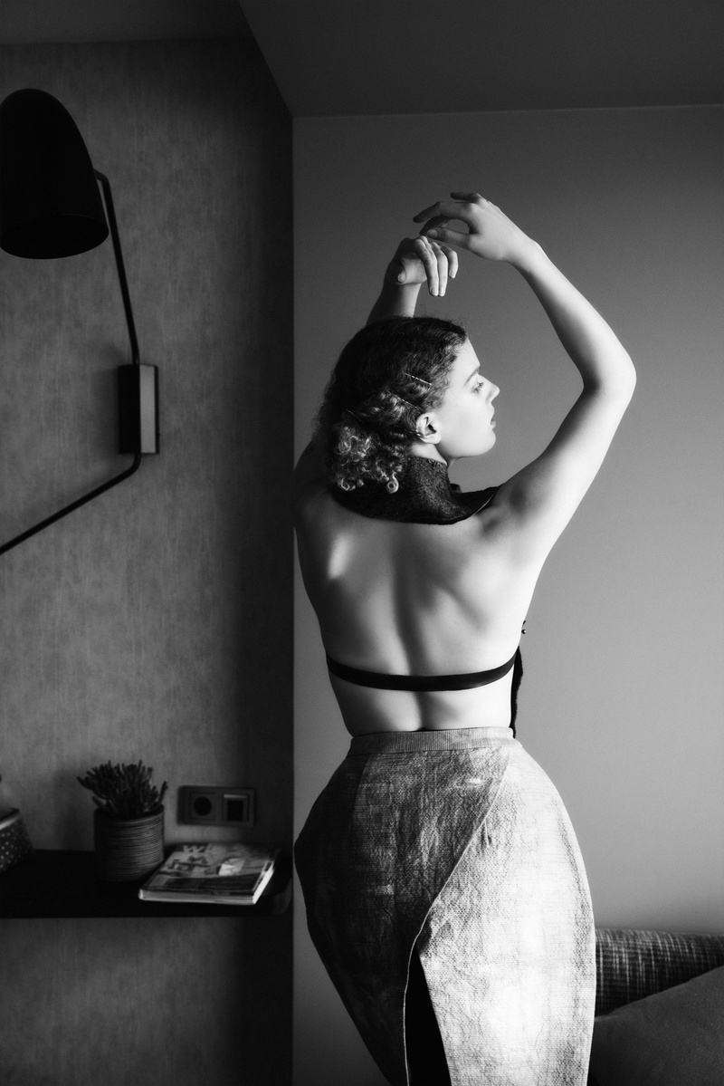 Female model photo shoot of Eva Nogen by Aliona Kuznetsova in Hotel Mariott Budepest
