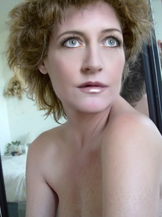 Female model photo shoot of Linda Francis