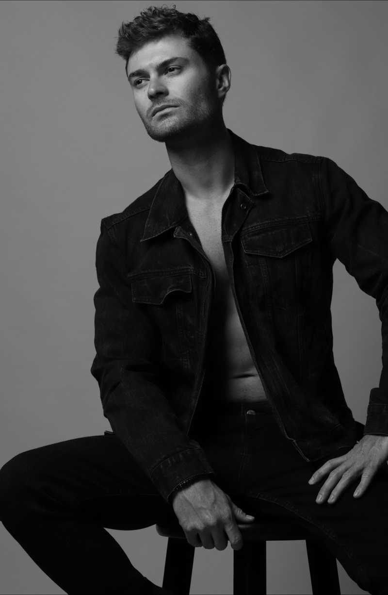 Male model photo shoot of Aaron Sheaks in Fort Lauderdale, Florida