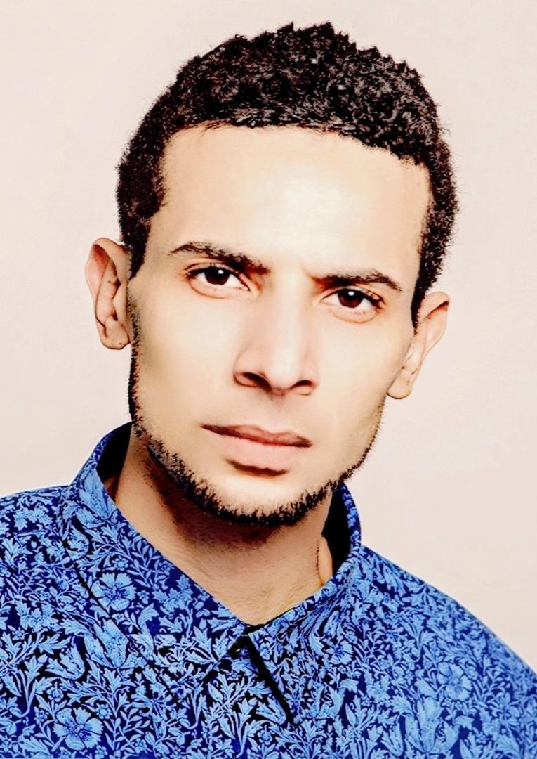 Male model photo shoot of Omar Aleem