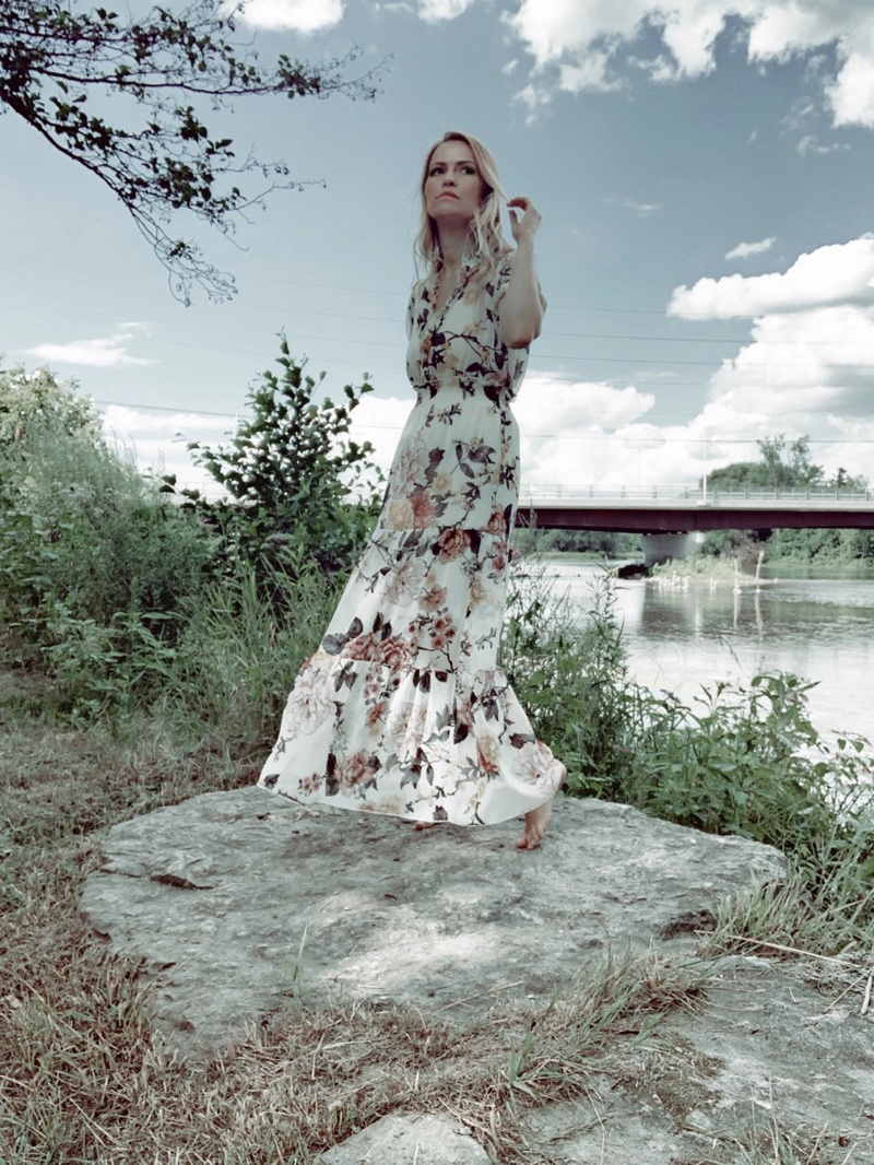 Female model photo shoot of martha_grace in Cambridge, Ontario