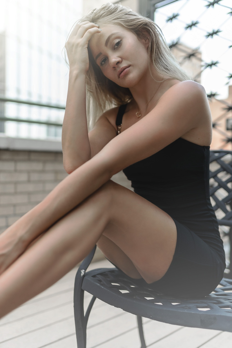 Female model photo shoot of Alexa Katy