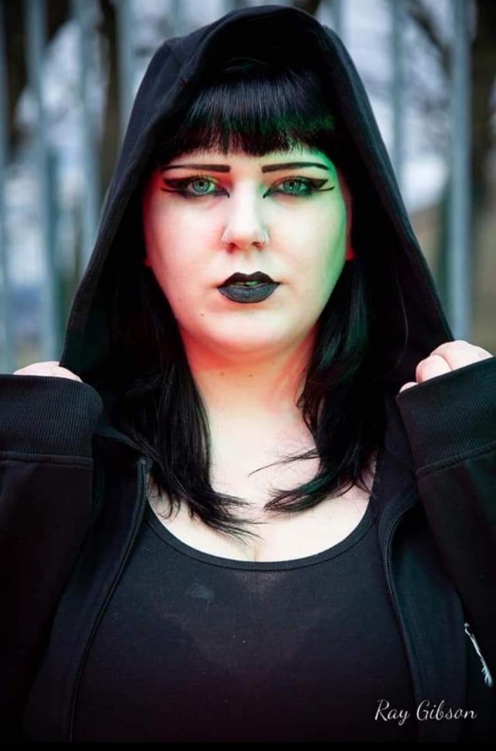 Female model photo shoot of Darkangel