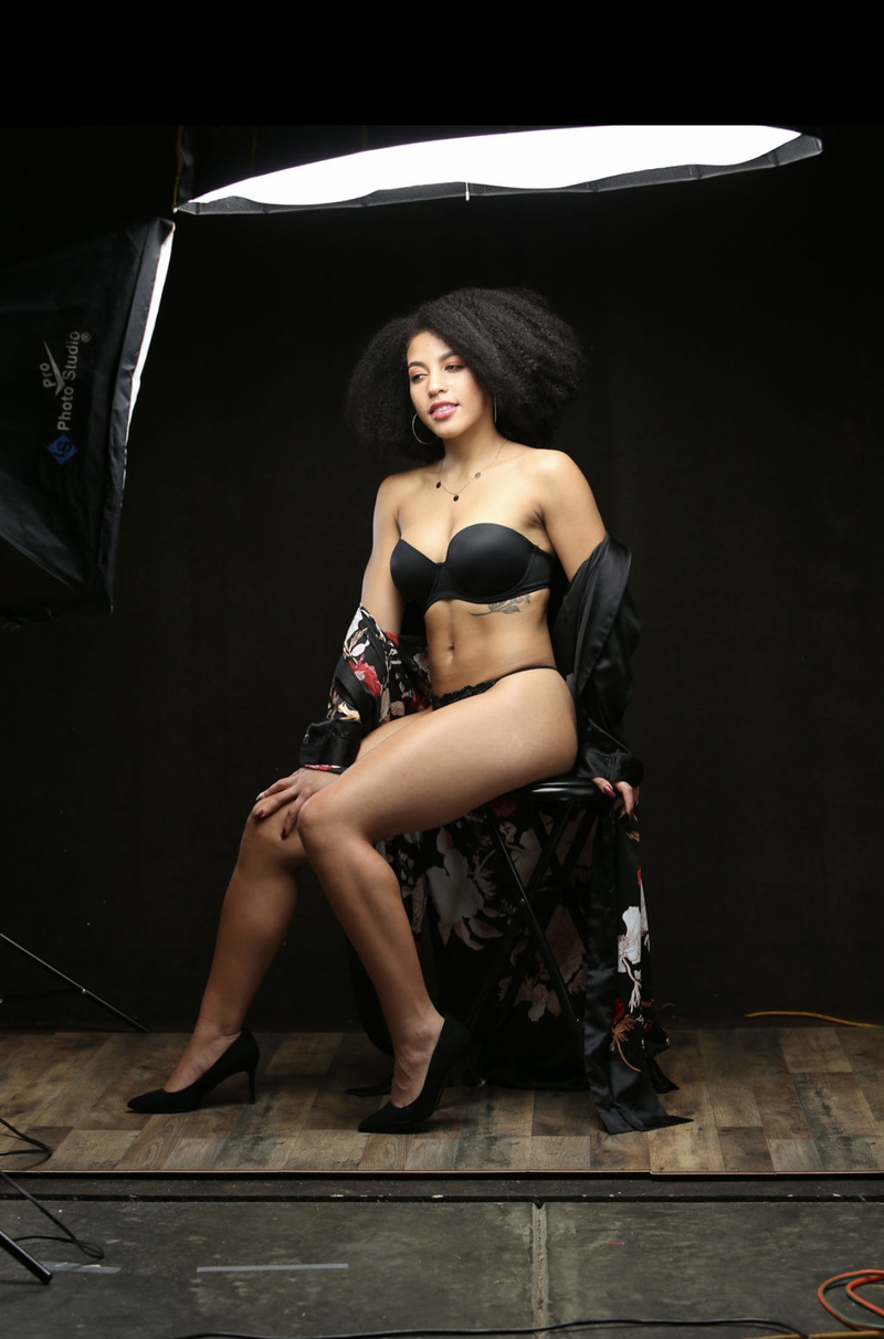 Female model photo shoot of Cassandra_aaliyah