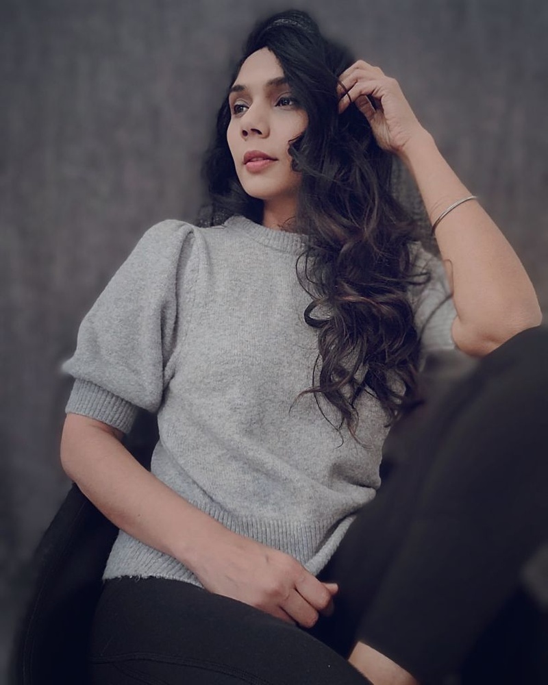 Female model photo shoot of Niyati_Shines in San Jose