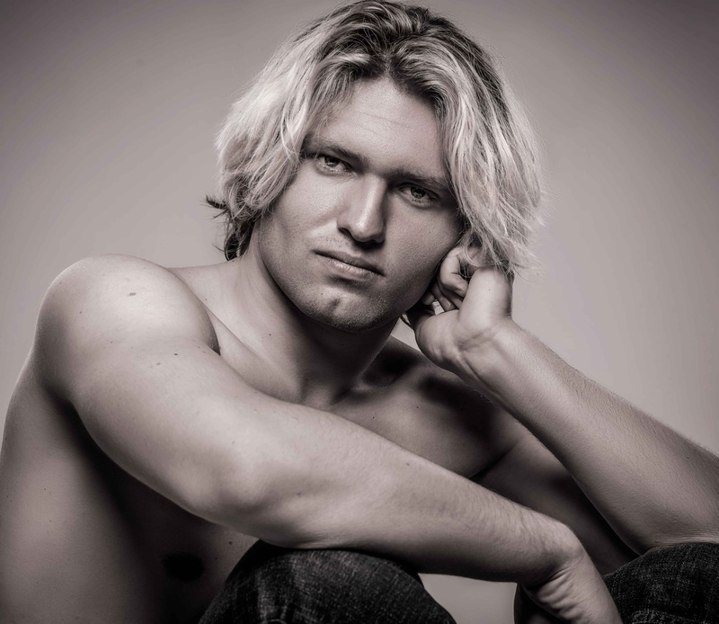 Male model photo shoot of LukaszYoder