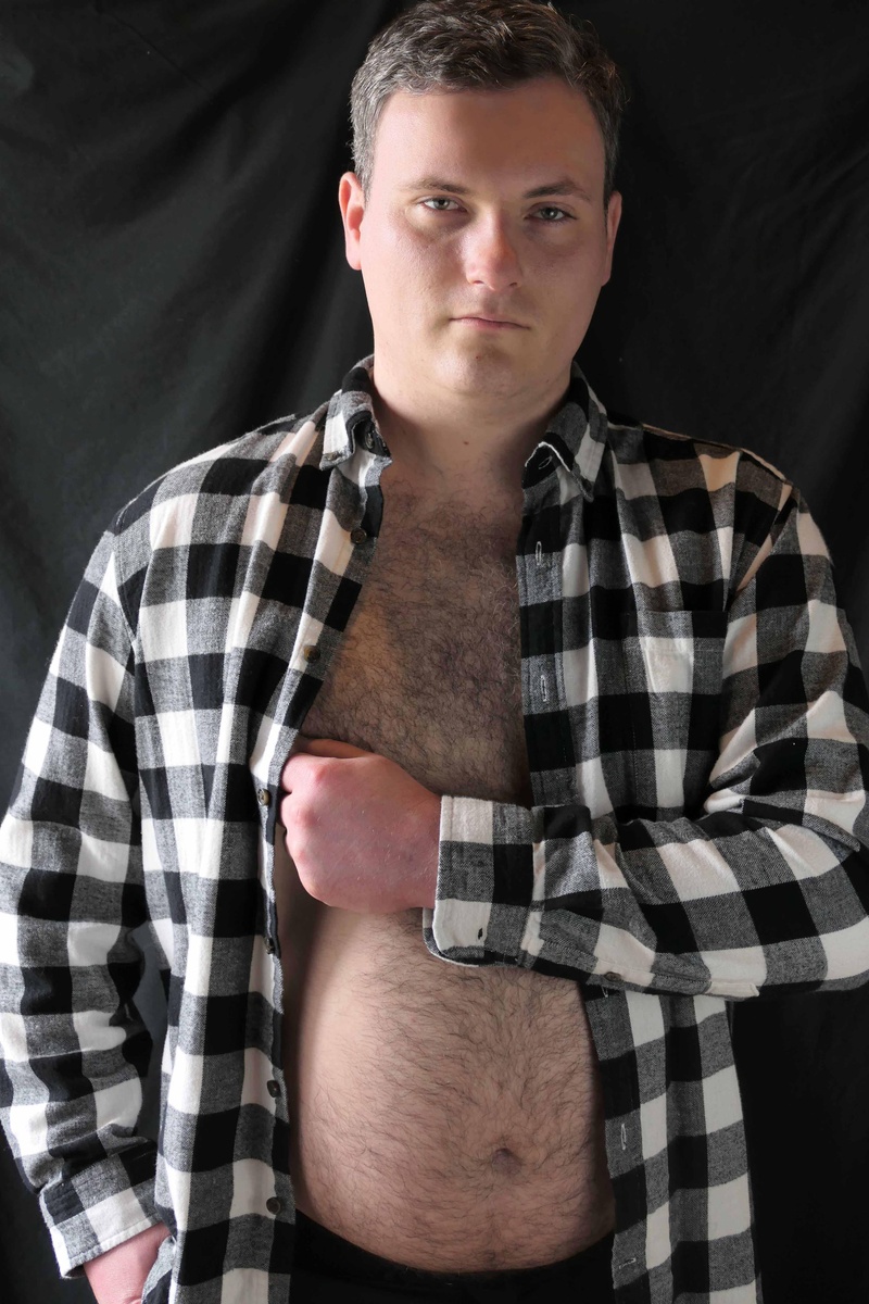 Male model photo shoot of Tommyrey