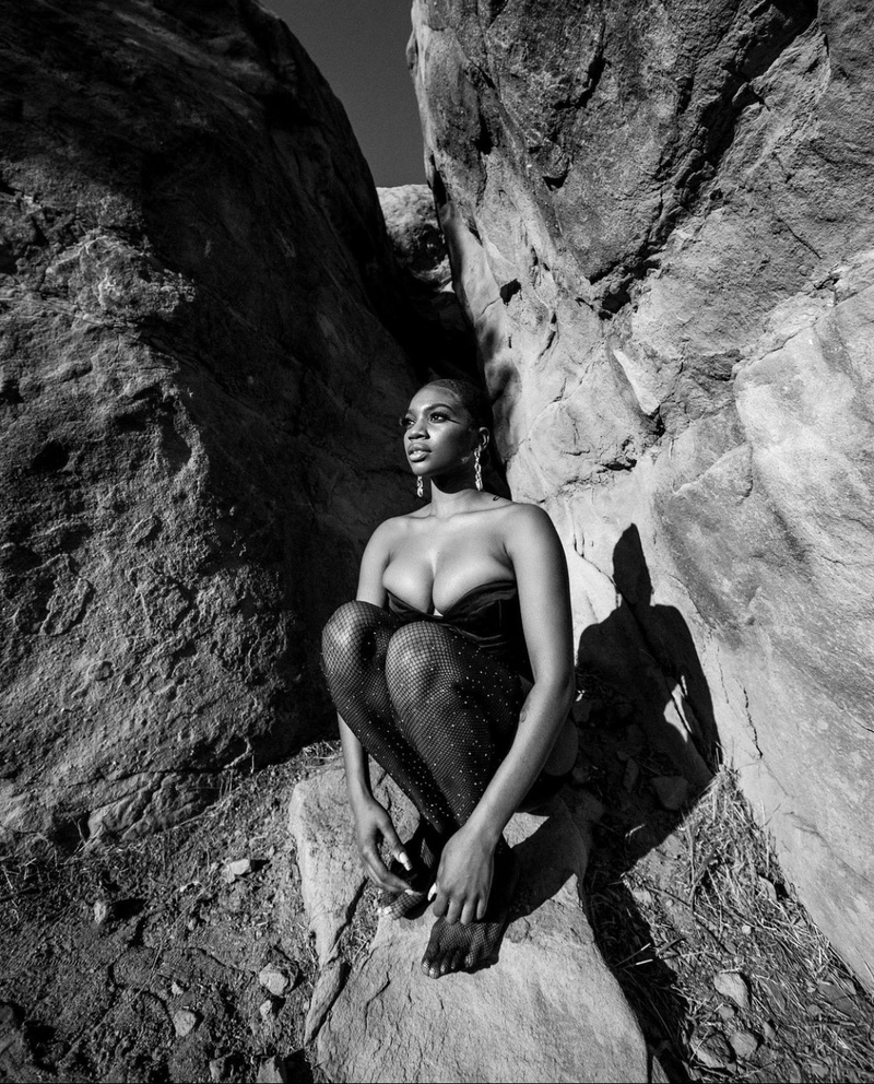 Female model photo shoot of JelonnaRae in Los Angeles