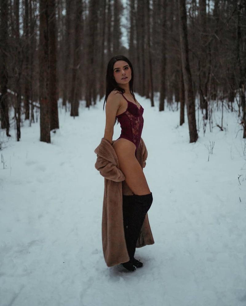 Female model photo shoot of Brooklyn Haydar