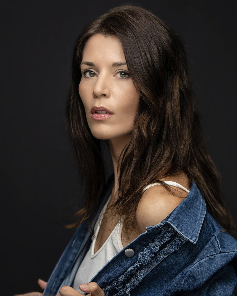 Female model photo shoot of Sarah Bonrepaux