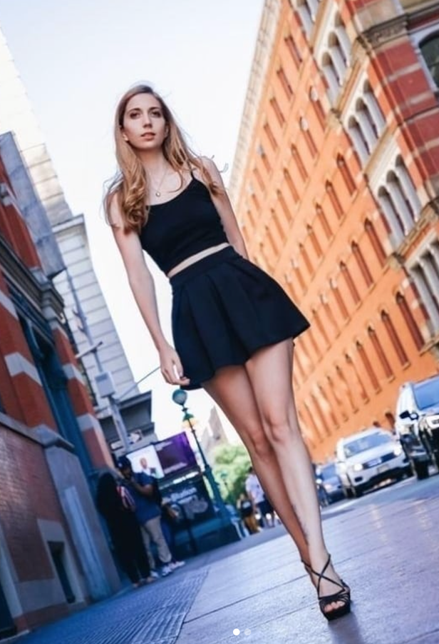 Female model photo shoot of Laura Mak