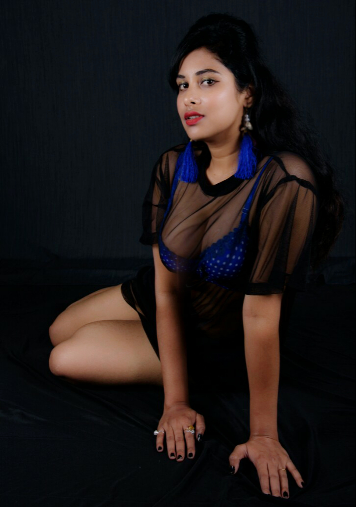 Female model photo shoot of DarpanT27
