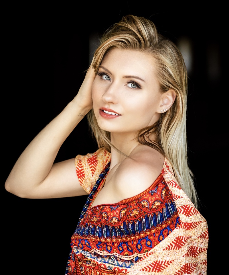 Female model photo shoot of EmmaSirus