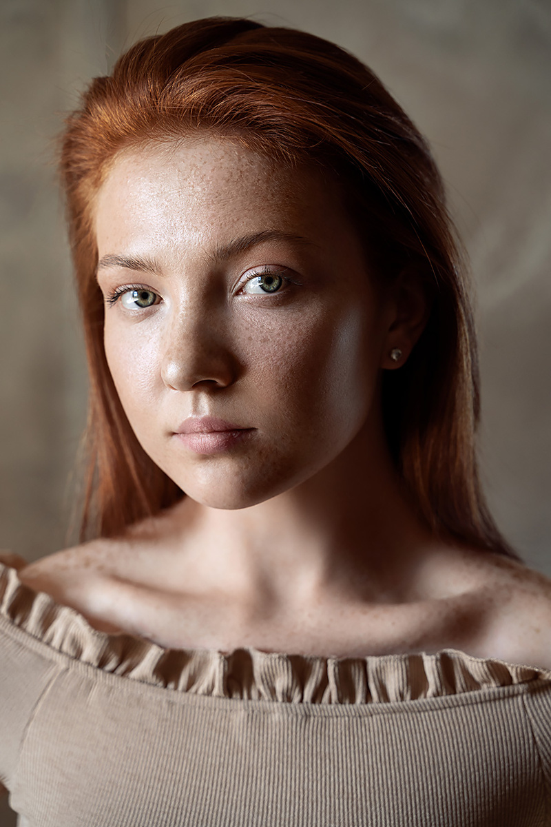 Female model photo shoot of Lera Popova