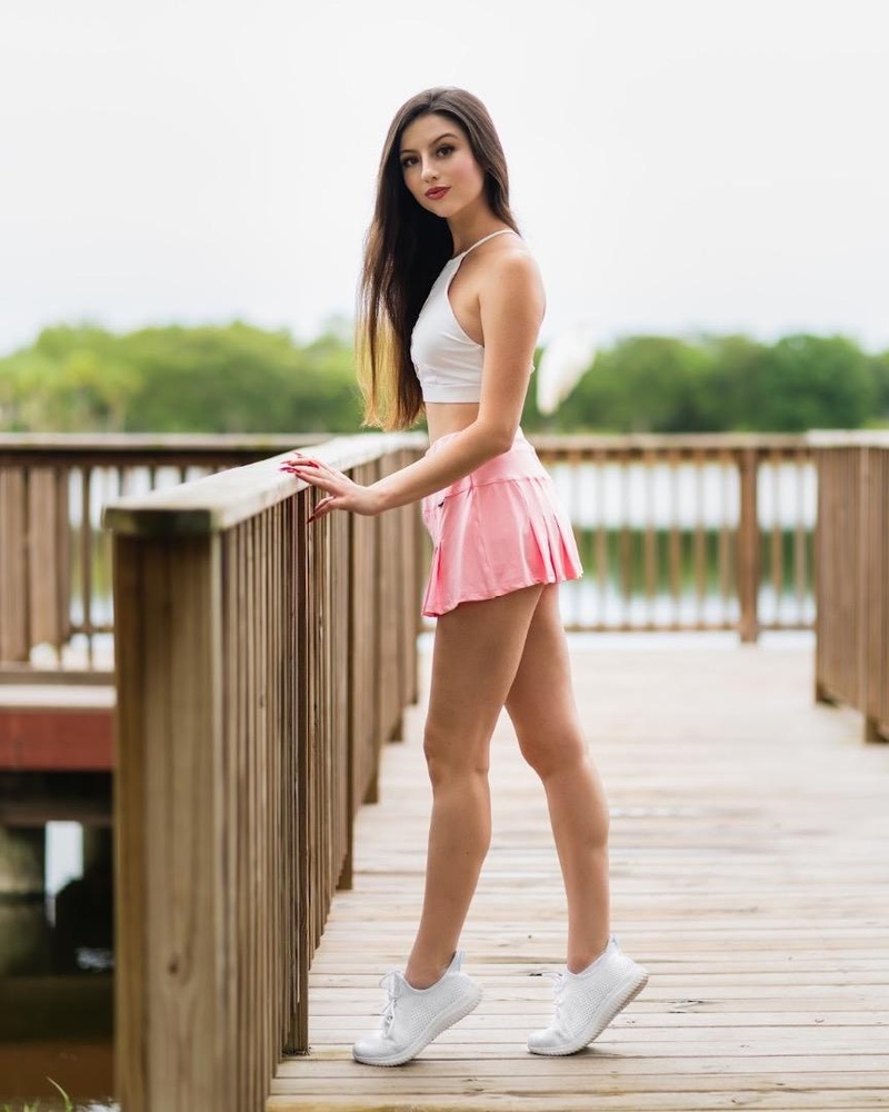 Female model photo shoot of leahfennelly in Tampa