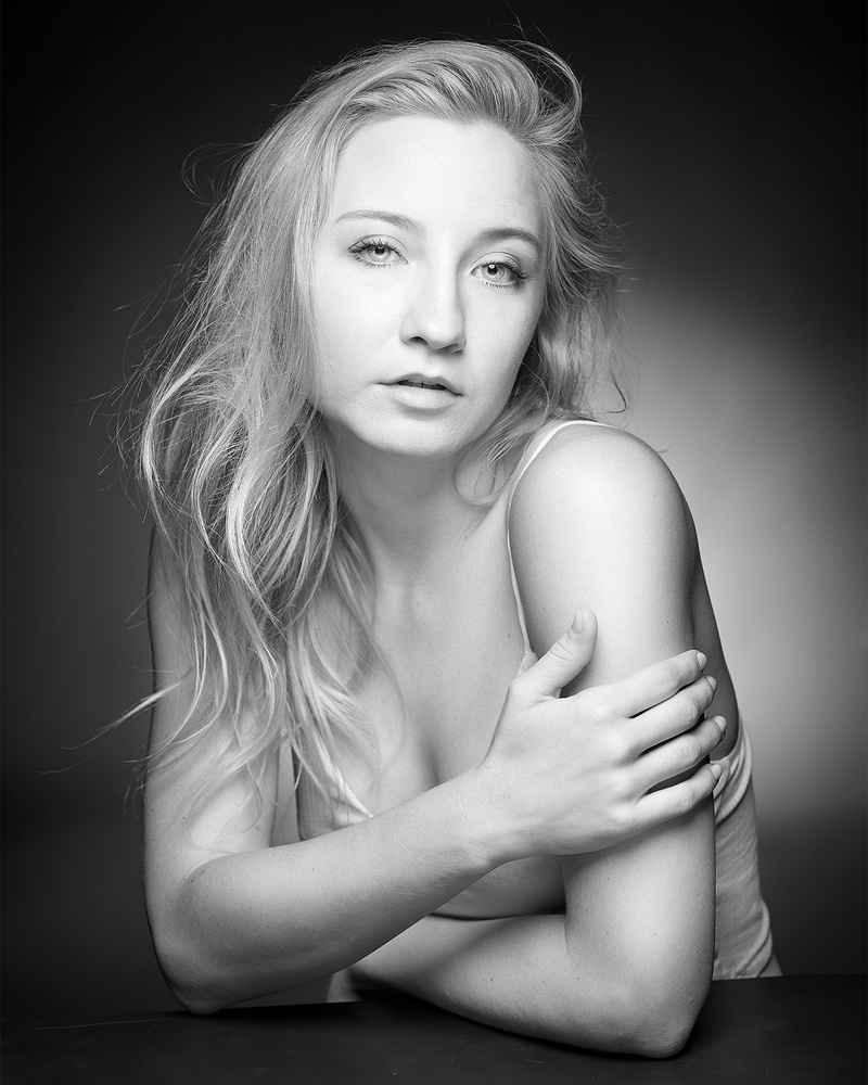 Female model photo shoot of SwellSeaShell by edsger