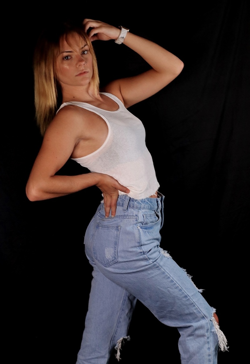Female model photo shoot of Kyli by Rich Olson in Fort Myers, Florida