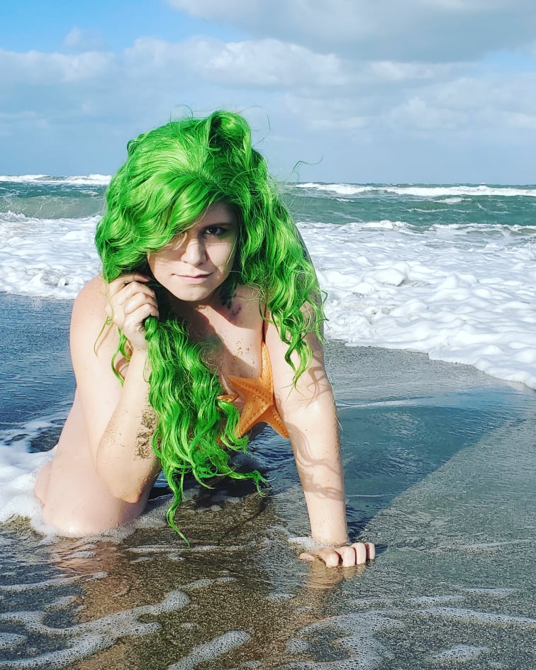 Female model photo shoot of KatieKatt93 in Fort Pierce FL