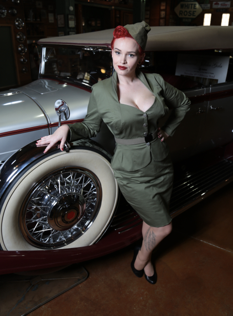 Male and Female model photo shoot of RedDragonPinups and Isabella Von Leopard in Fort Lauderdale, Florida
