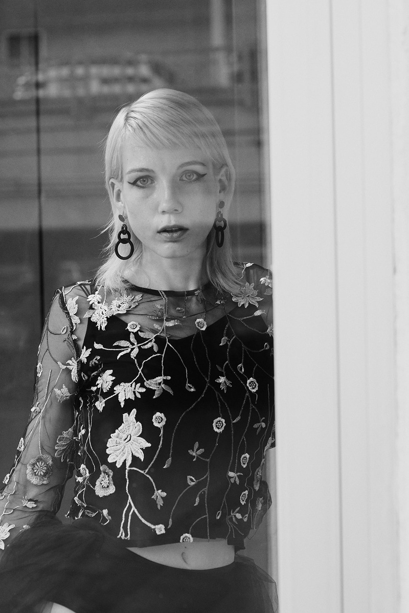 Female model photo shoot of Stephaniemshell in Sacramento