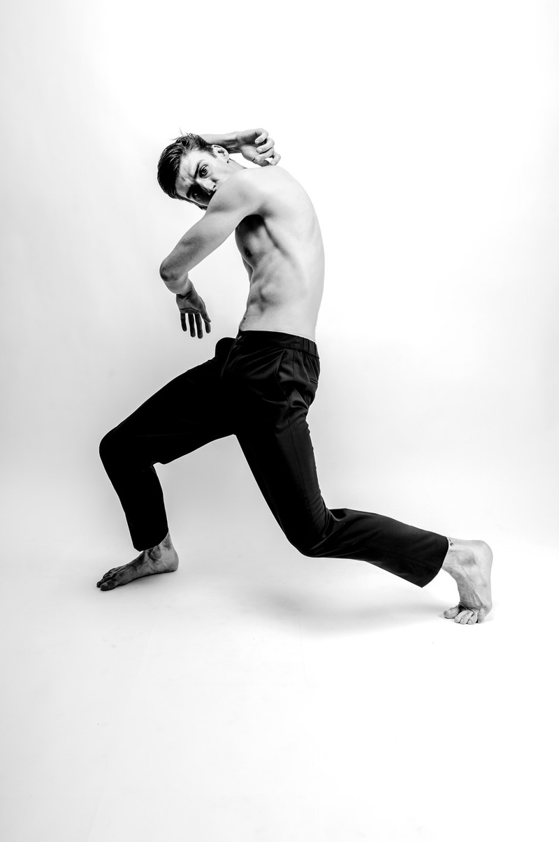 Male model photo shoot of Gareth Barton