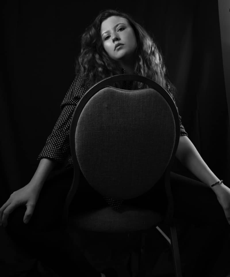 Female model photo shoot of Lisa Sargent