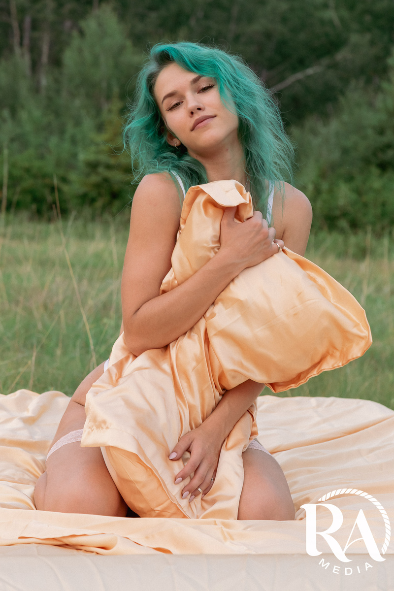 Female model photo shoot of Greenhellfire